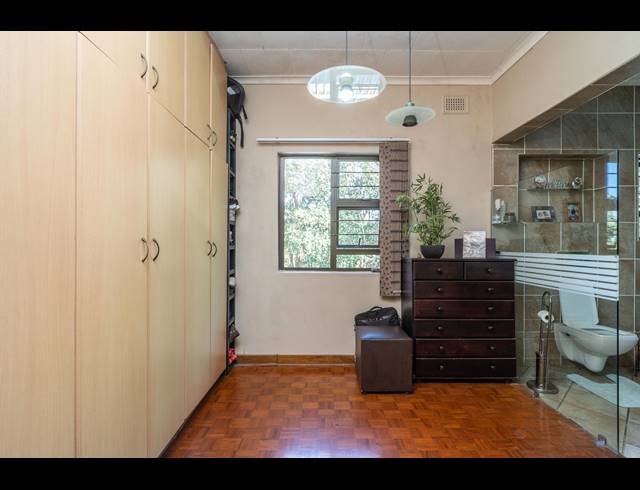 5 BEDROOM HOUSE FOR SALE IN RESERVOIR HILLS